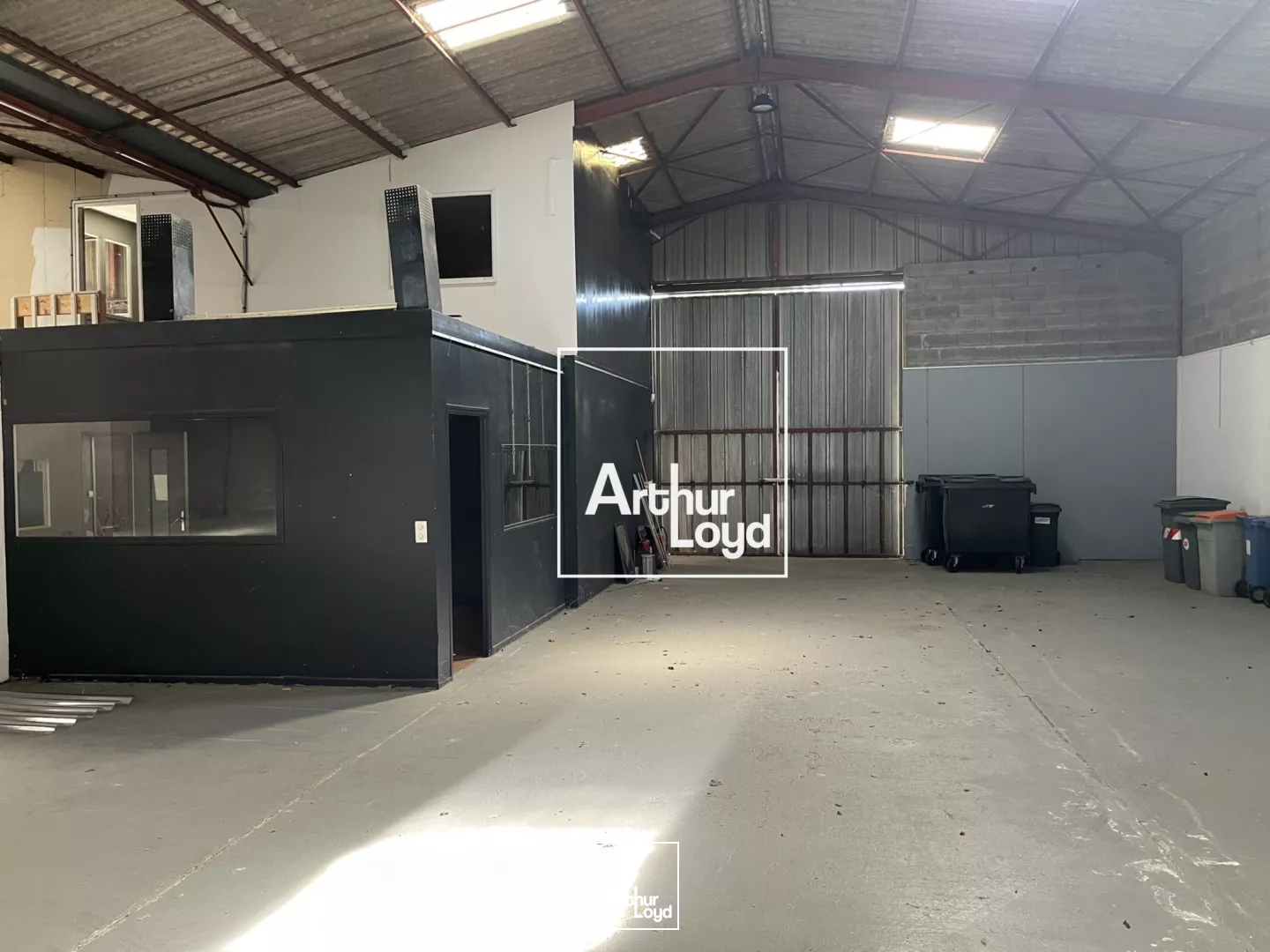 LOCAL D'ACTIVITE 1 200 m² - A LOUER - SAINT ALBAN