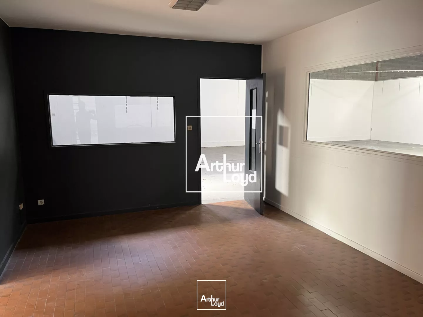 LOCAL D'ACTIVITE 1 200 m² - A LOUER - SAINT ALBAN