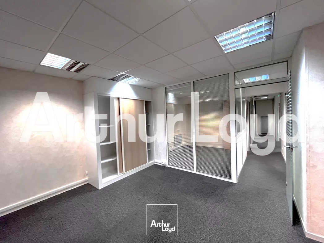 BUREAUX DE PLAIN-PIED A VENDRE - CAEN NORD