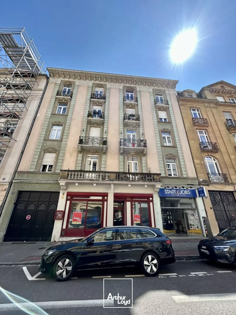 LOCAL COMMERCIAL à LOUER de 155 m²