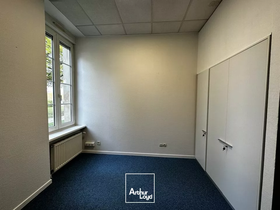 BUREAUX à LOUER de 157.66 m²