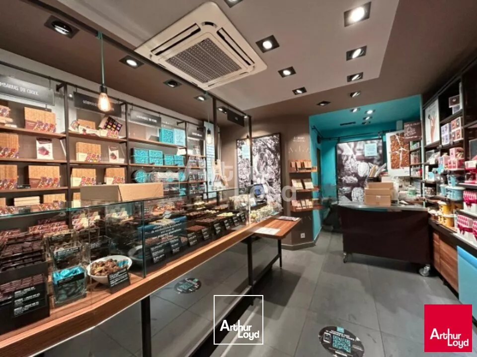 BLOIS - LOCATION LOCAL COMMERCIAL DE 60 M² - EMPLACEMENT TOP N°1