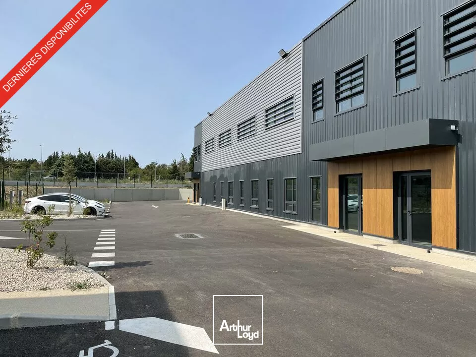 À louer - Local d'activité 940 m² avec bureaux - Vedène / Avignon Nord - Position stratégique A7 / D942