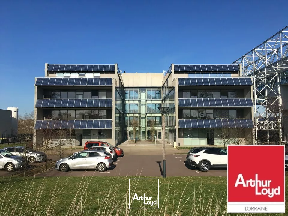 BUREAUX à LOUER de 371.5 m²