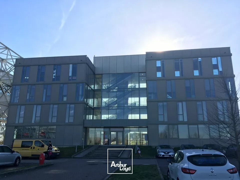 BUREAUX à LOUER de 371.5 m²