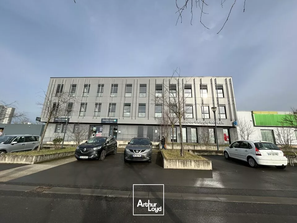 BUREAUX à LOUER de 258 m²