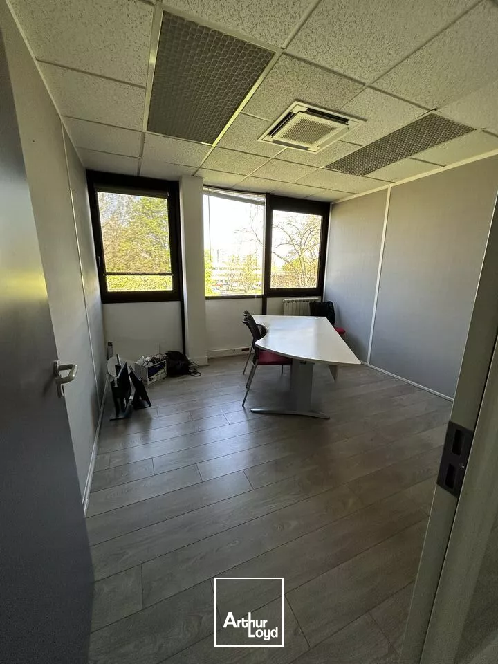 BUREAUX à LOUER de 724 m²