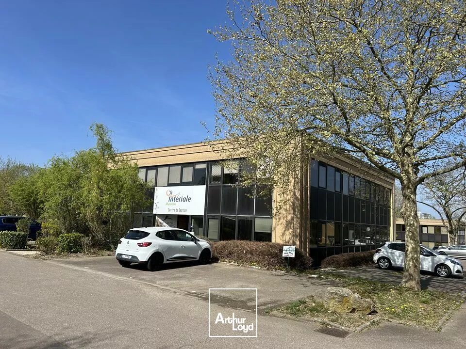 BUREAUX à LOUER de 724 m²