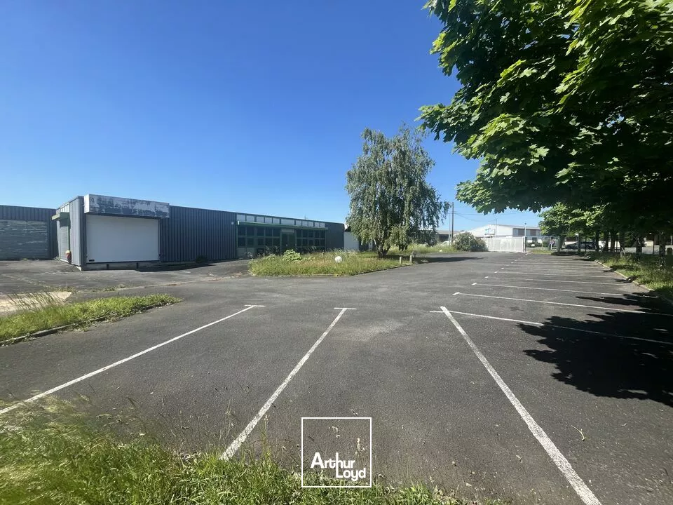 À LOUER  2 LOCAUX D'ACTIVITÉ NEUFS  ZONE DYNAMIQUE  SAINT-LIGUAIRE (79)