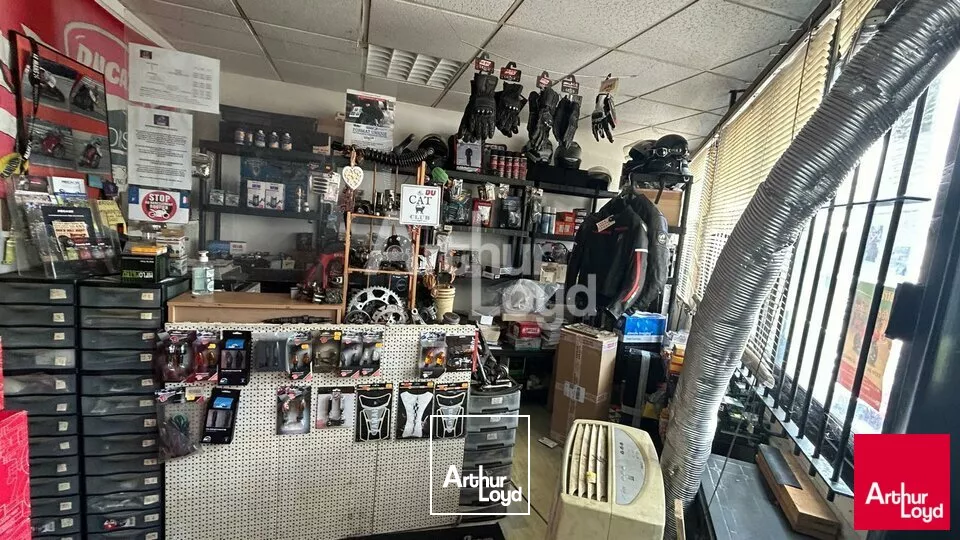 BLOIS - LOCATION LOCAL D'ACTIVITÉ DE 130 M² - VILLAGE D'ENTREPRISES