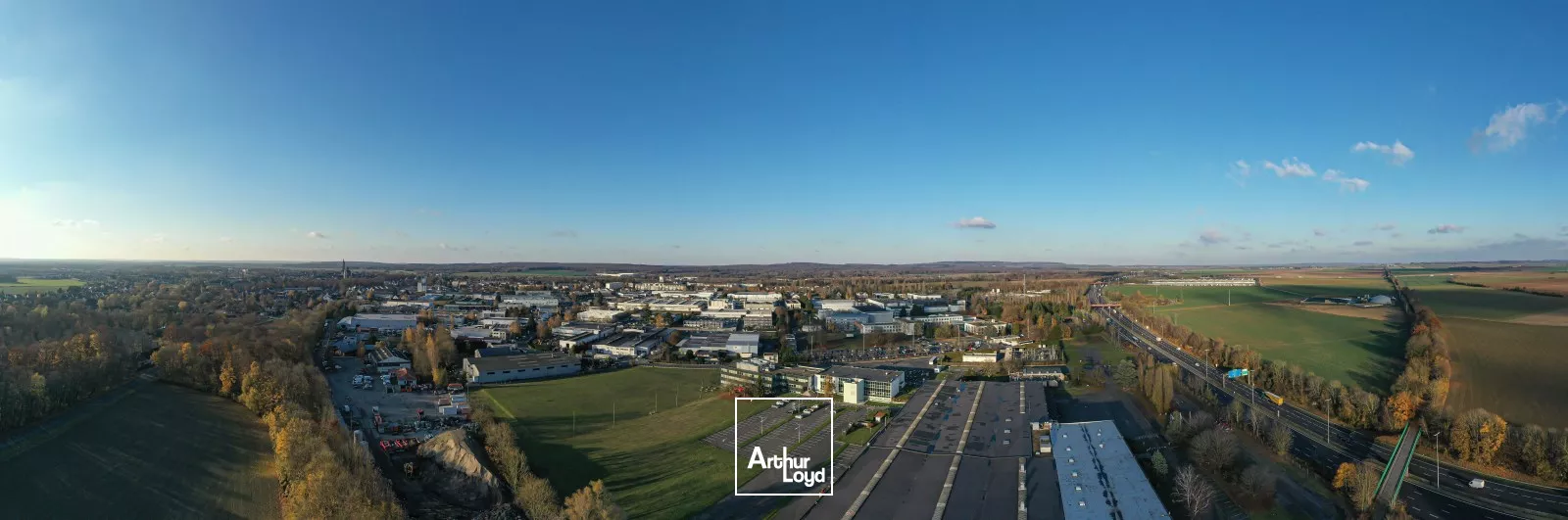 A LOUER SURFACE DE BUREAUX - Z.A. DE SENLIS