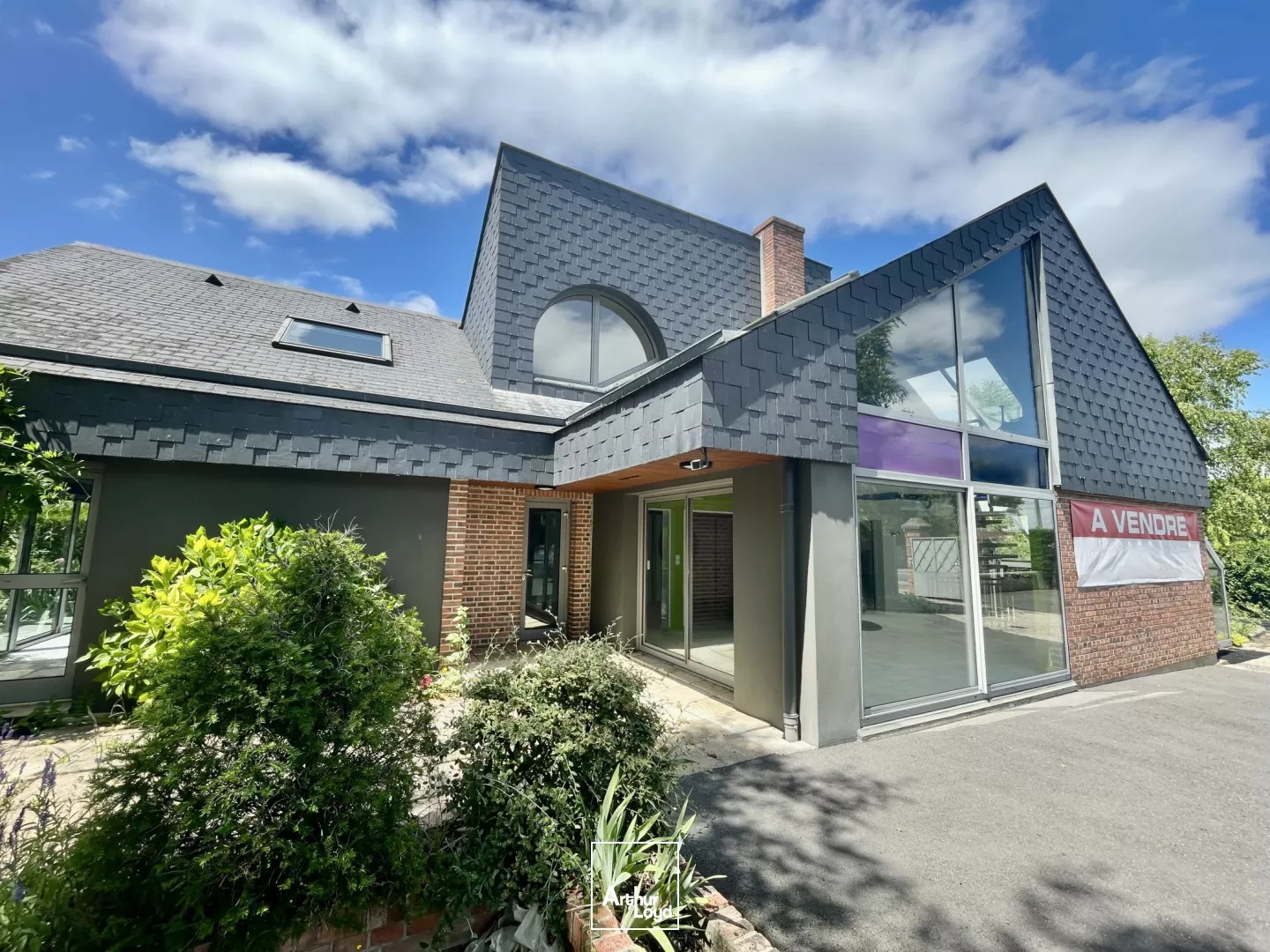 Locaux commerciaux à vendre à BOIS GUILLAUME 76230