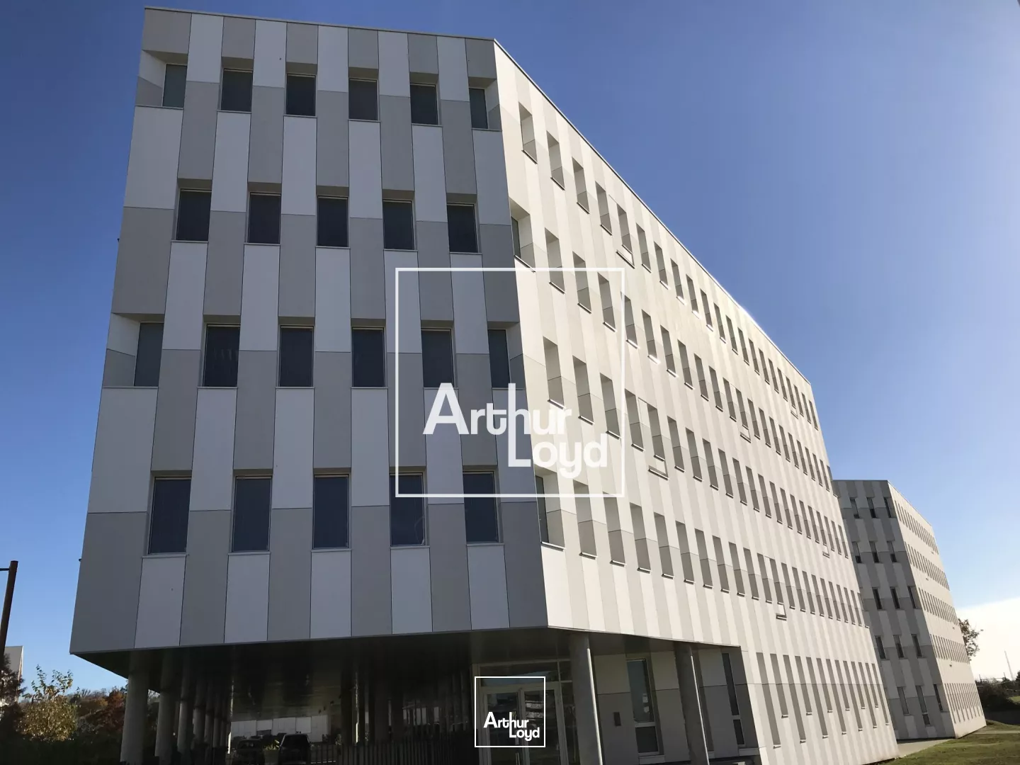 BUREAUX À LOUER - 155 m² et 422 m² AMÉNAGÉS - BALMA
