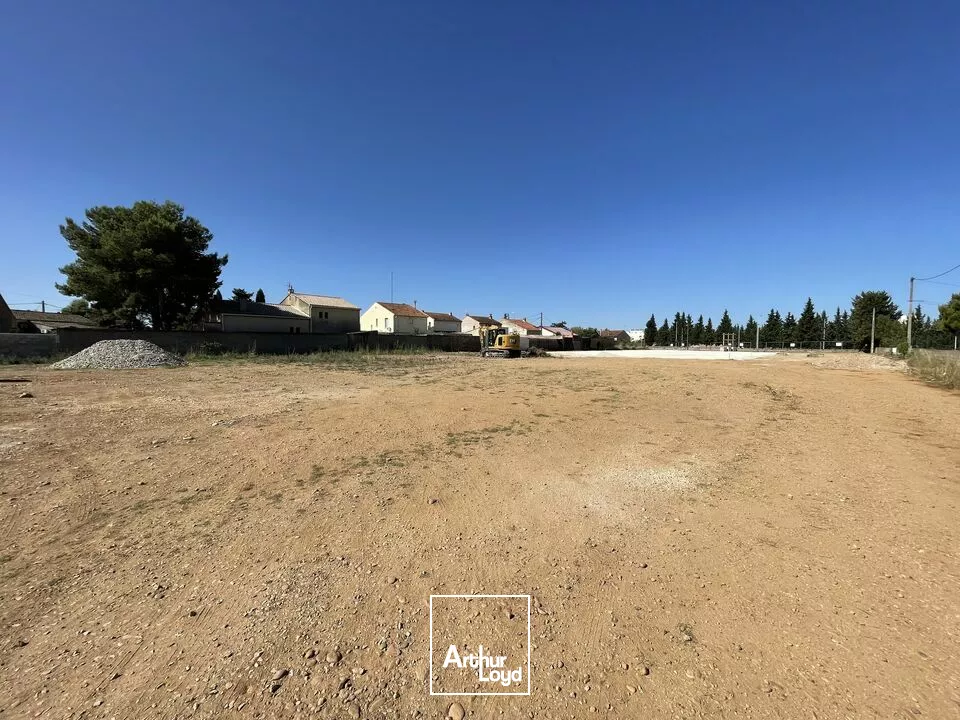 À louer - Local traversant de 219 m² à Sorgues - Double accès, site sécurisé, parc d'activités neuf