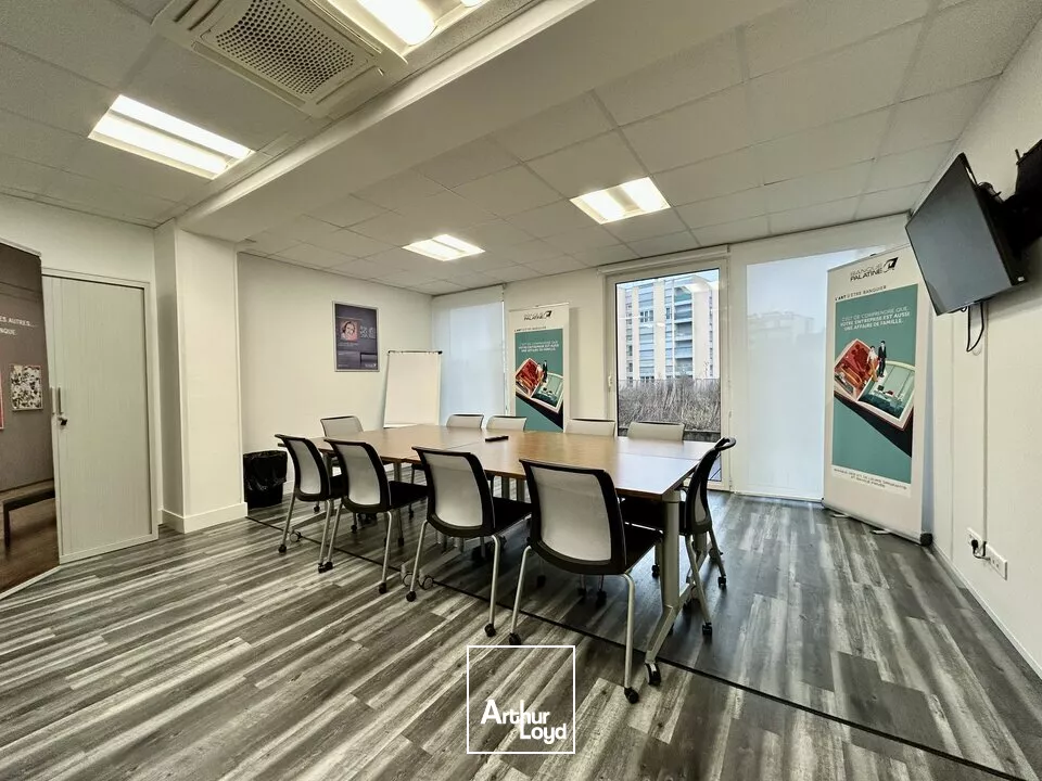 BUREAUX à LOUER de 220 m²