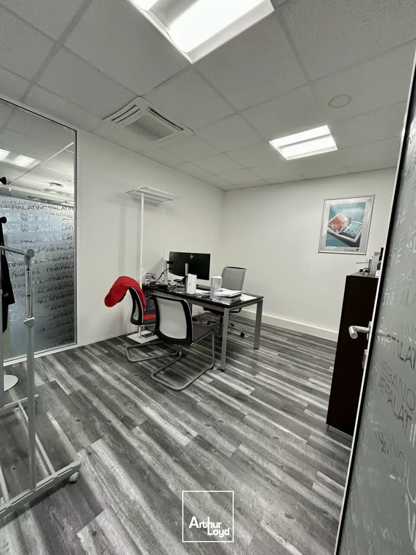 BUREAUX à LOUER de 220 m²