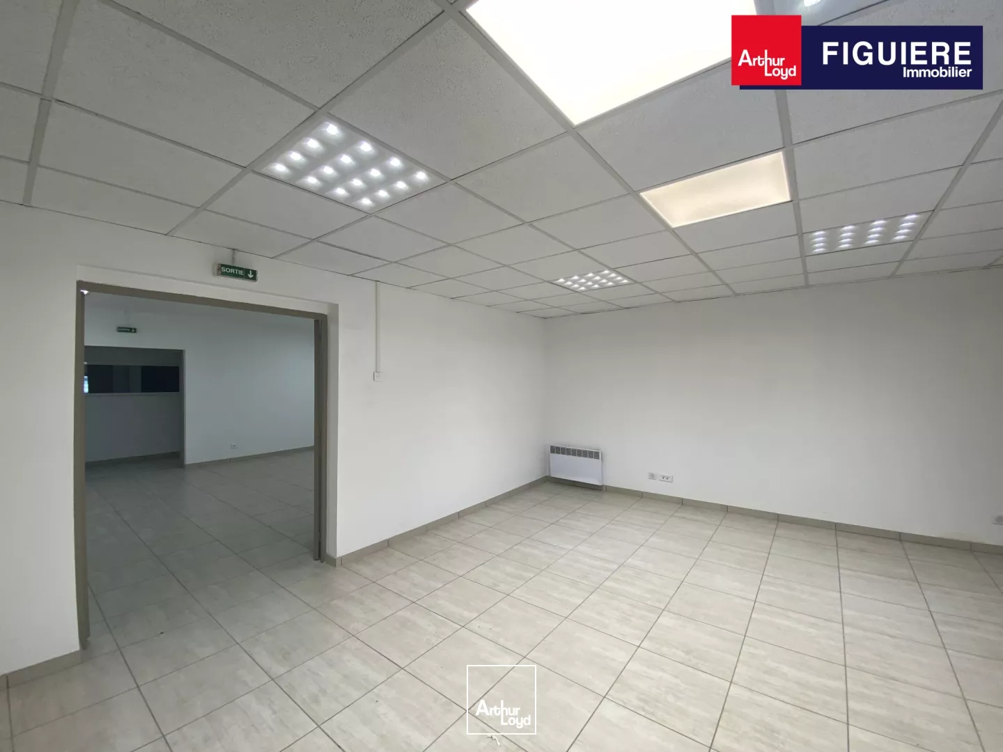 Local mixte rénové à louer en EXCLUSIVITÉ sur SAINT-VICTORET