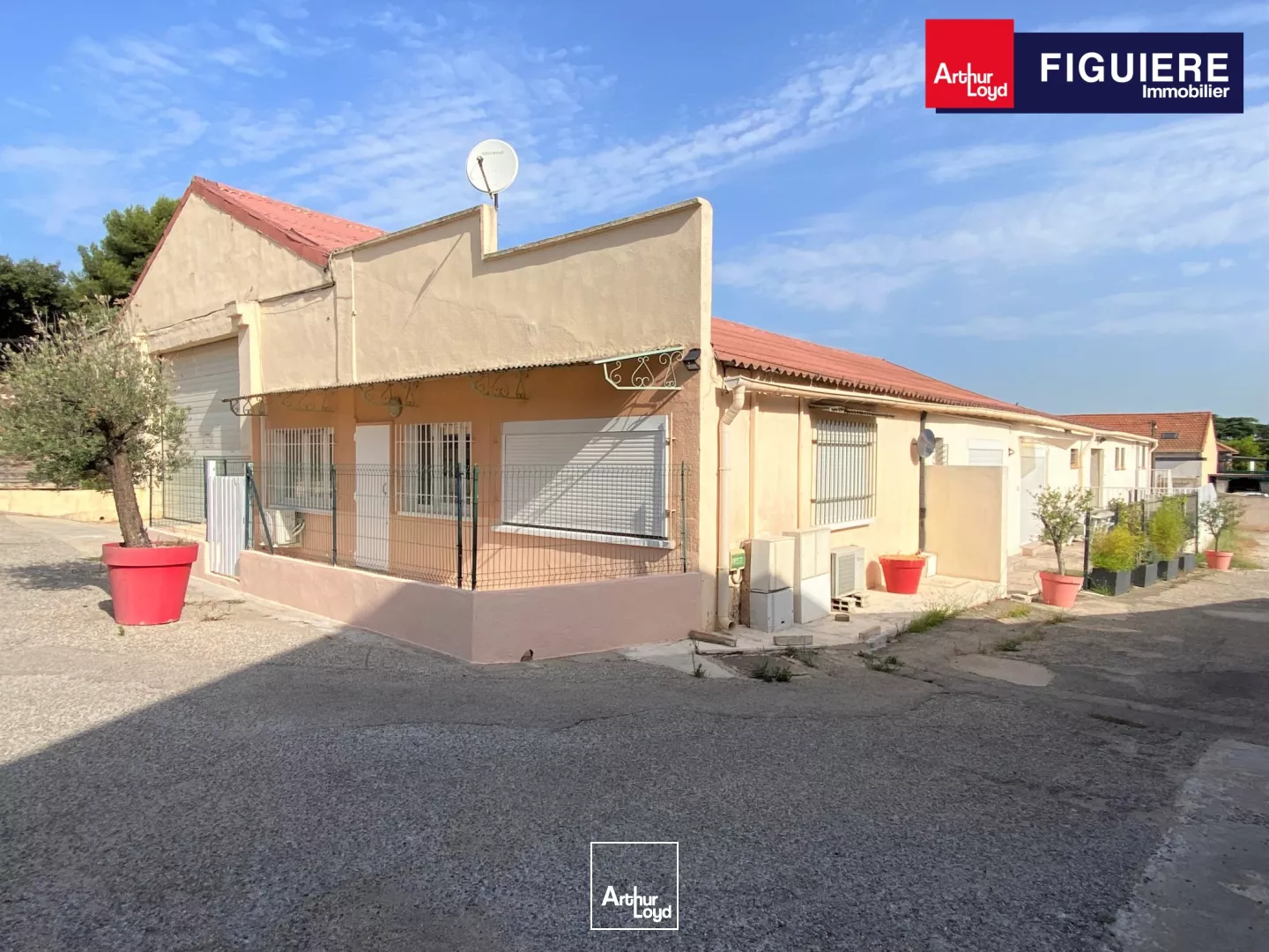 Local mixte rénové à louer en EXCLUSIVITÉ sur SAINT-VICTORET