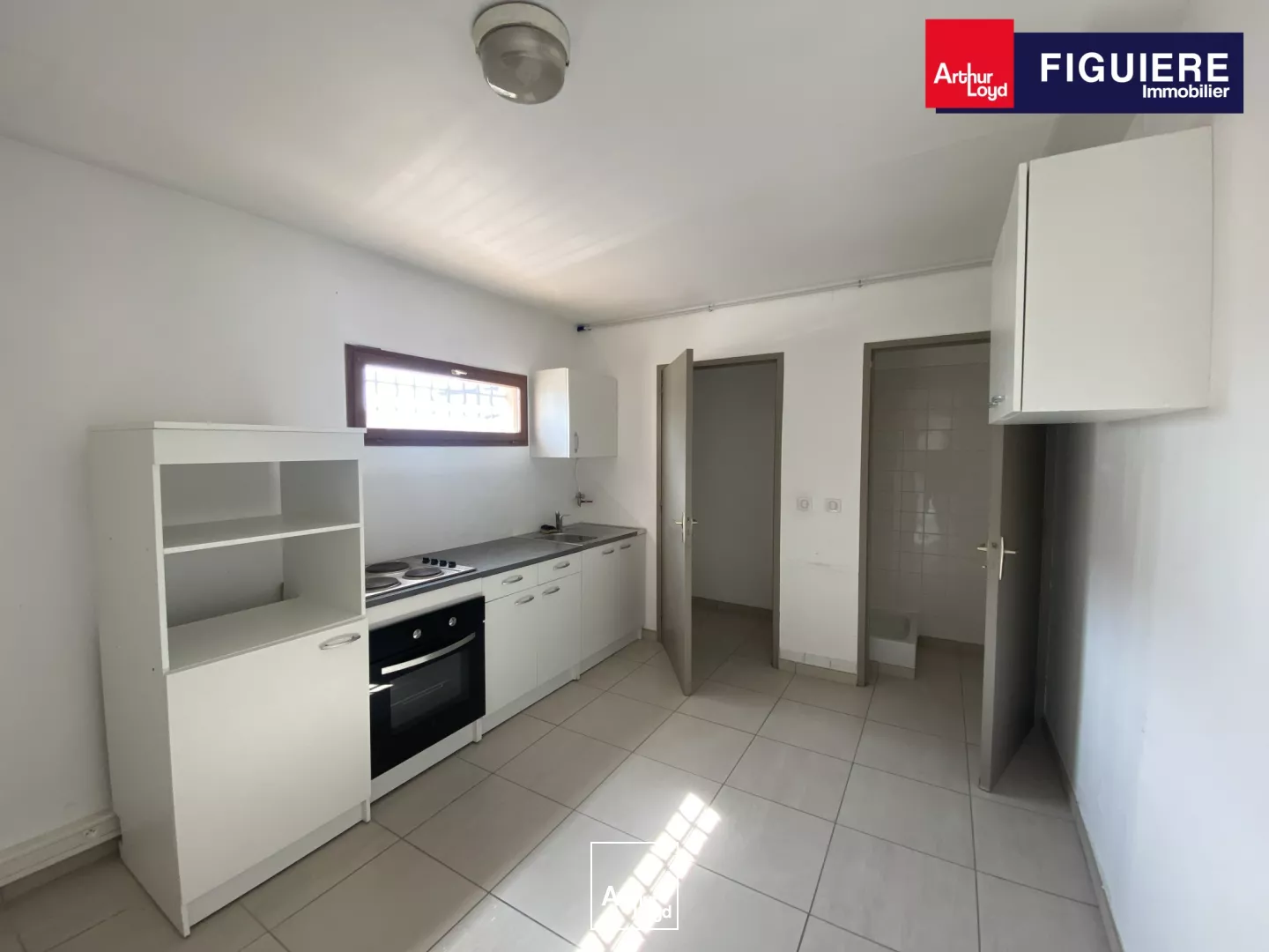 Local mixte rénové à louer en EXCLUSIVITÉ sur SAINT-VICTORET