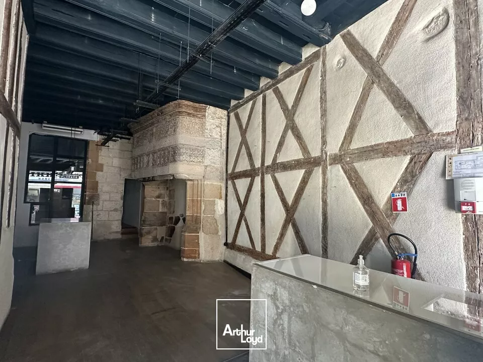 Local commercial centre ville Bourges 45m²
