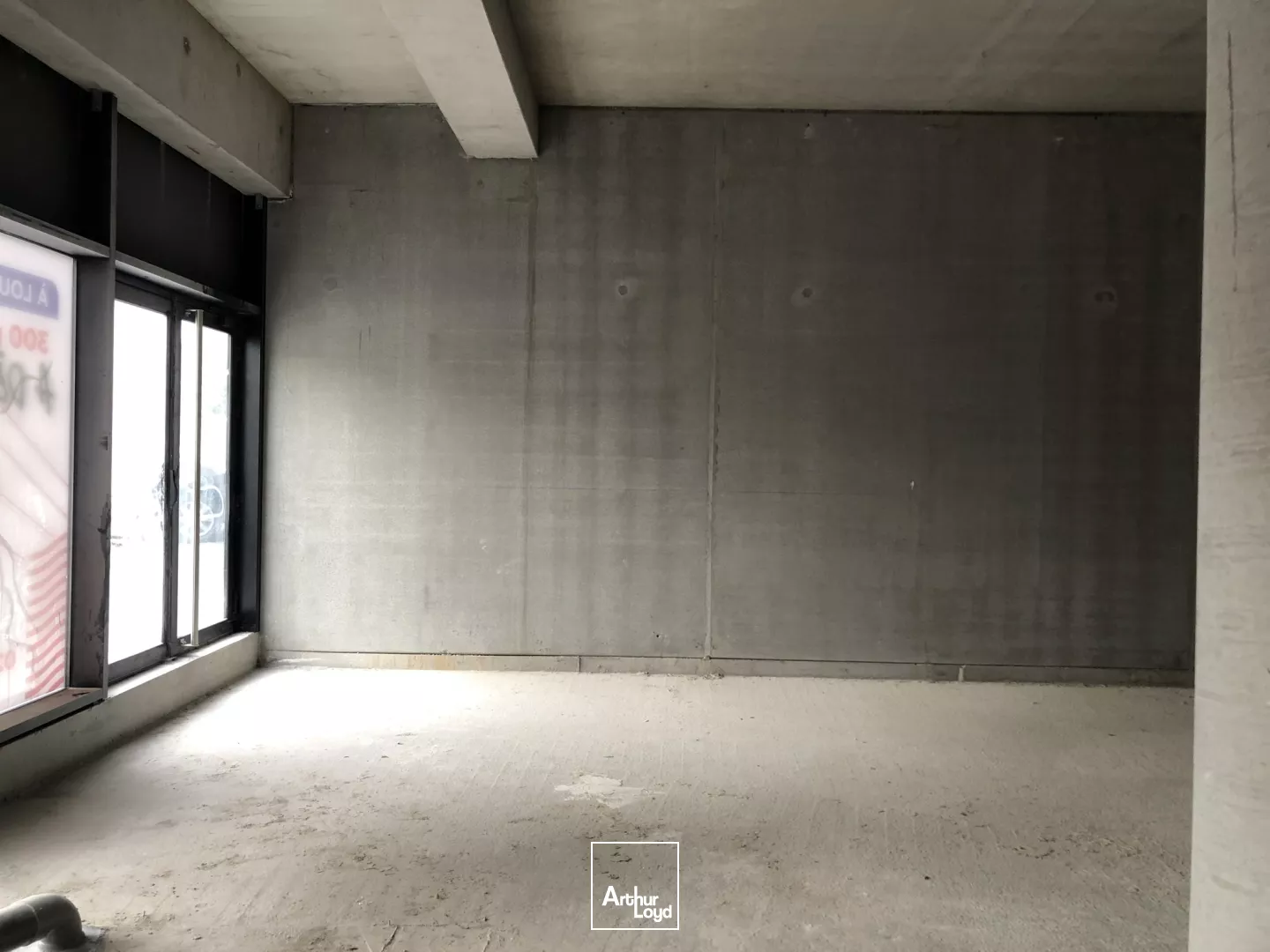 LOCAUX COMMERCIAUX A LOUER A VENDRE - PLATEAU DES CAPUCINS BREST