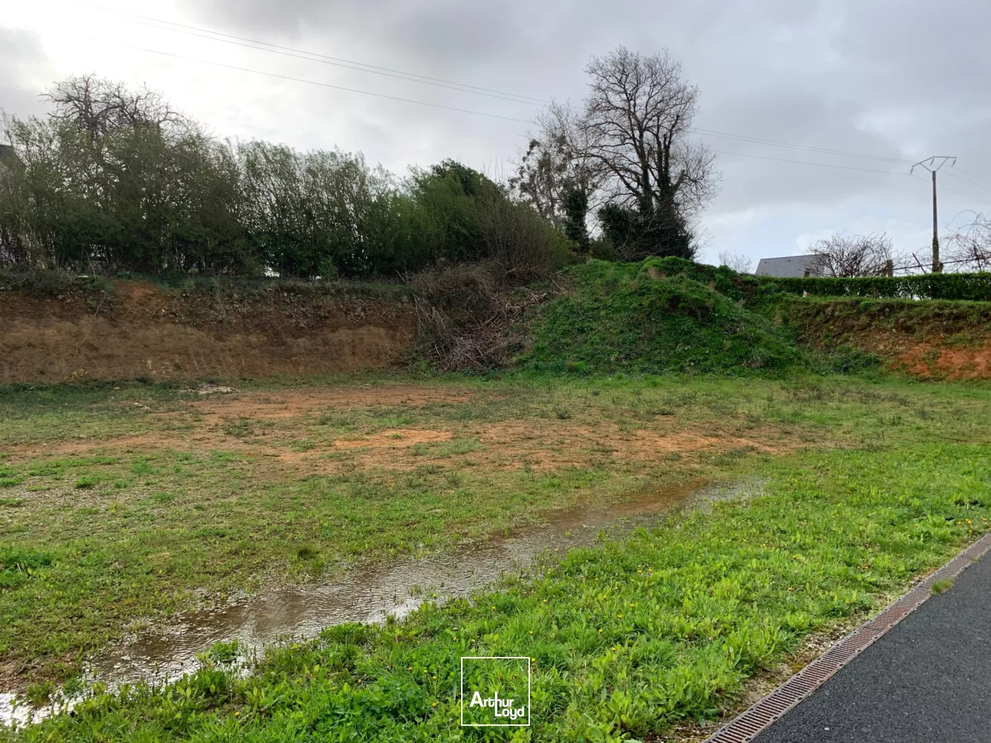 LOCAL D'ACTIVITE A CEDER - PLEVEN