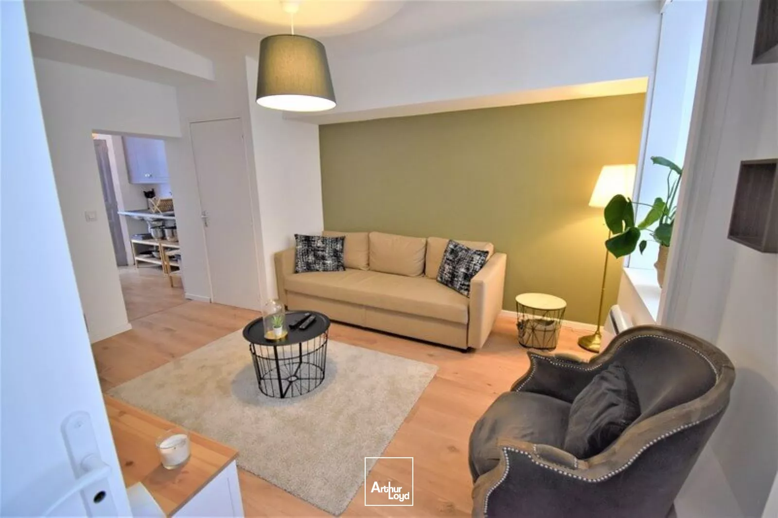 LOCAUX COMMERCIAUX A LOUER 107 M² UTILE SAINT BRIEUC HYPER CENTRE VILLE