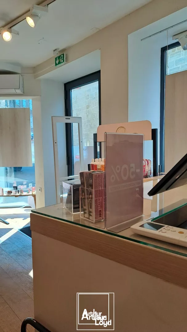 LOCAL COMMERCIAL location à BRIVE-LA-GAILLARDE 19100