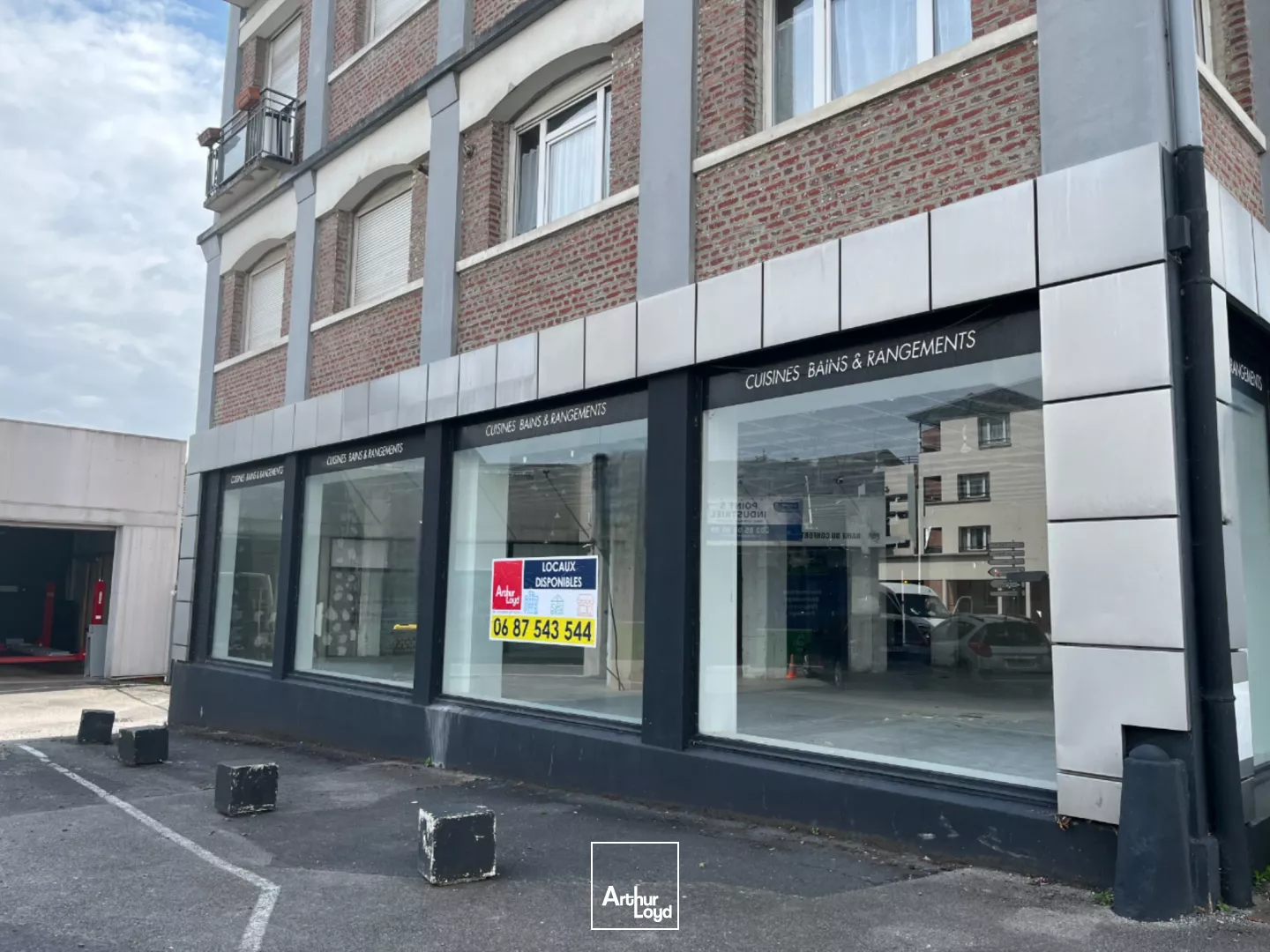 LOCAL COMMERCIAL A VENDRE OU A LOUER - 227 M2 - SAINT-QUENTIN
