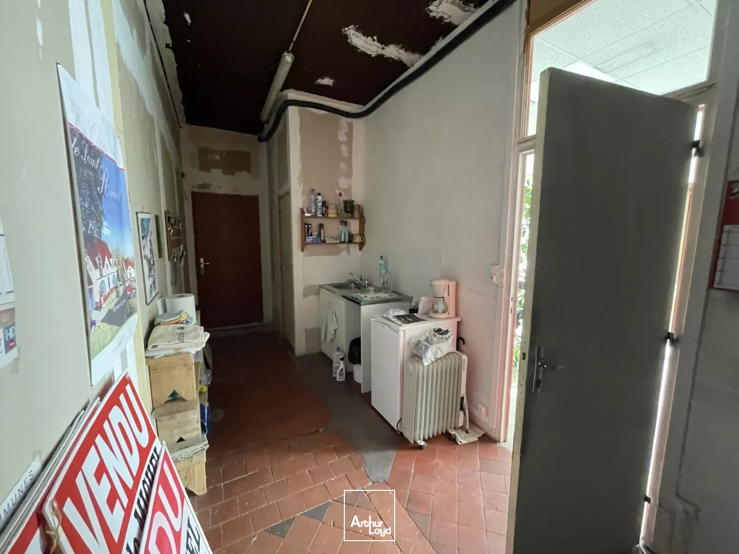 A LOUER - LOCAL COMMERCIAL - 50 M2 - BRESLES