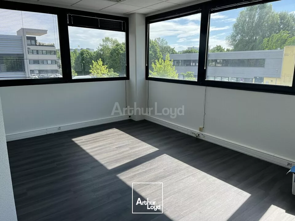 BUREAUX à VENDRE de 187 m²