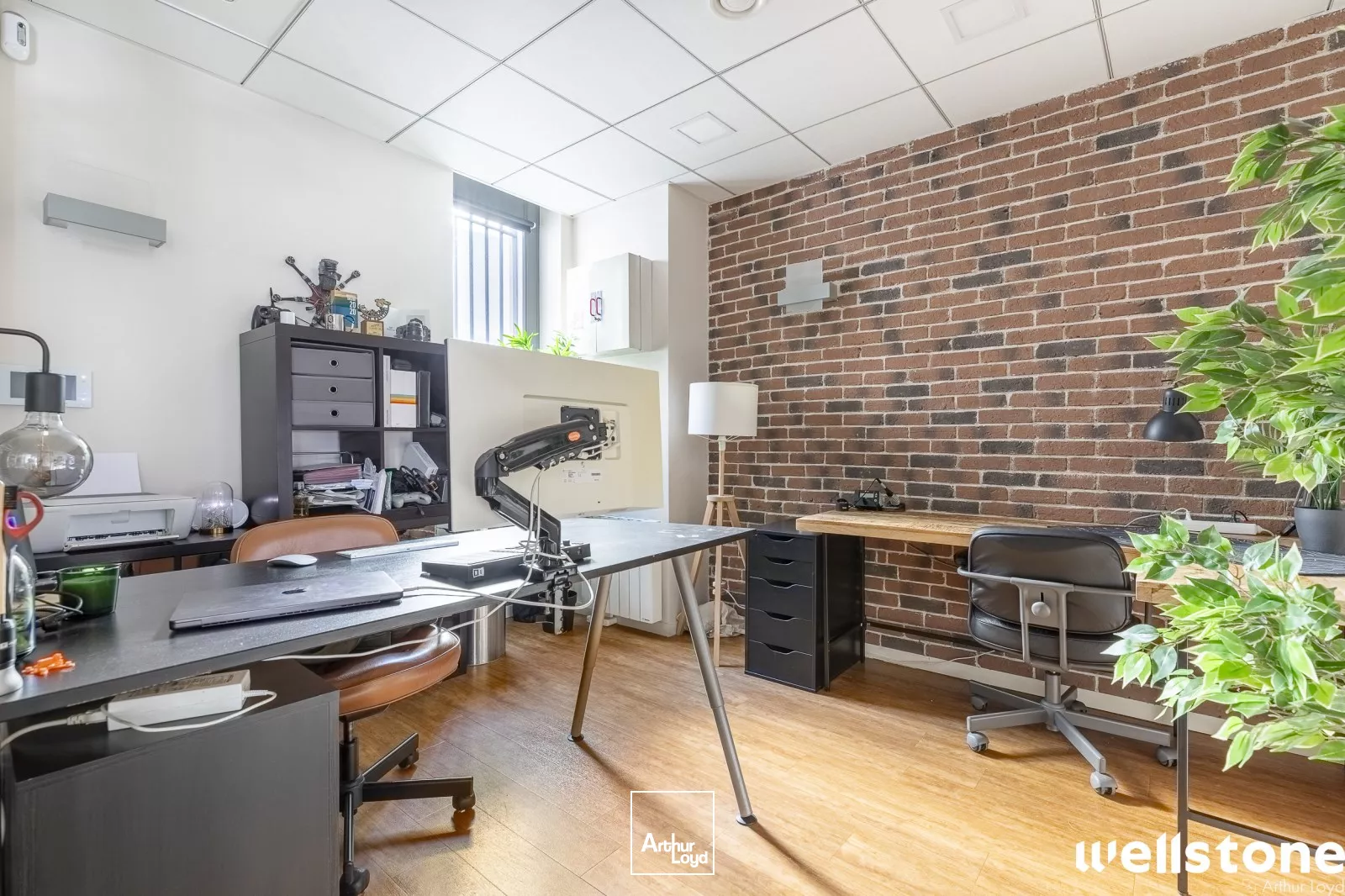 Bureaux à vendre ou à louer à PARIS 75018