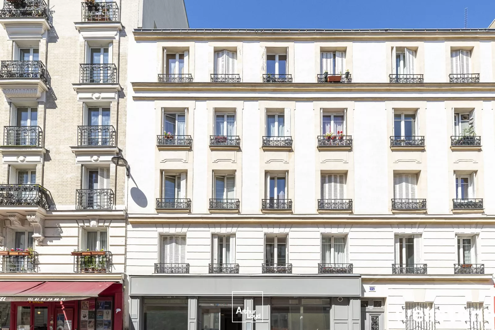 Bureaux à vendre ou à louer à PARIS 75018