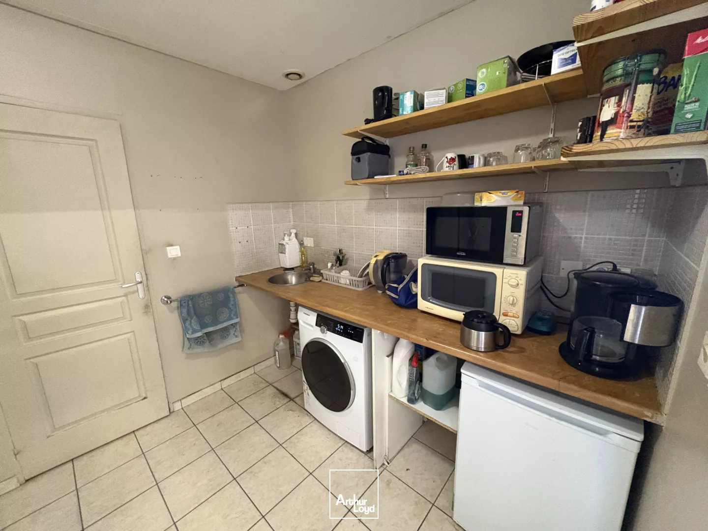 Bâtiment à vendre Marcilly en Villette 270 m2 