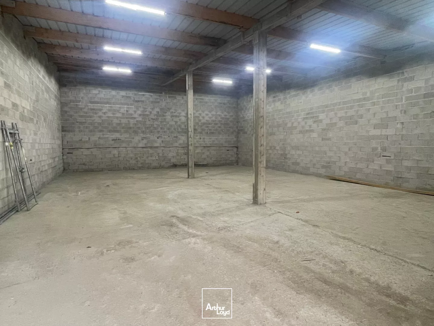 Locaux d'activité à louer à GASNY 27620