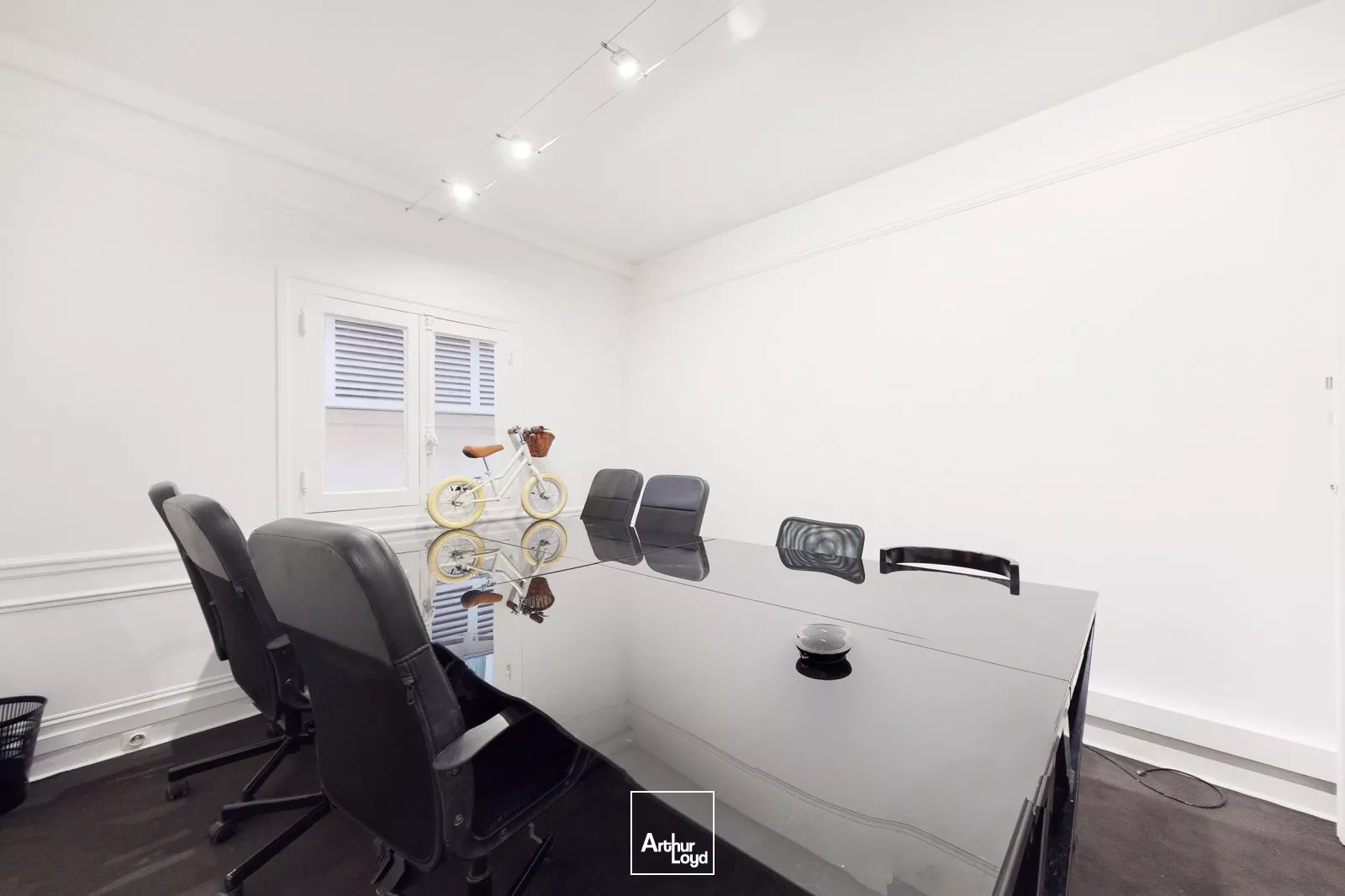 Bureaux à louer à PARIS 75017