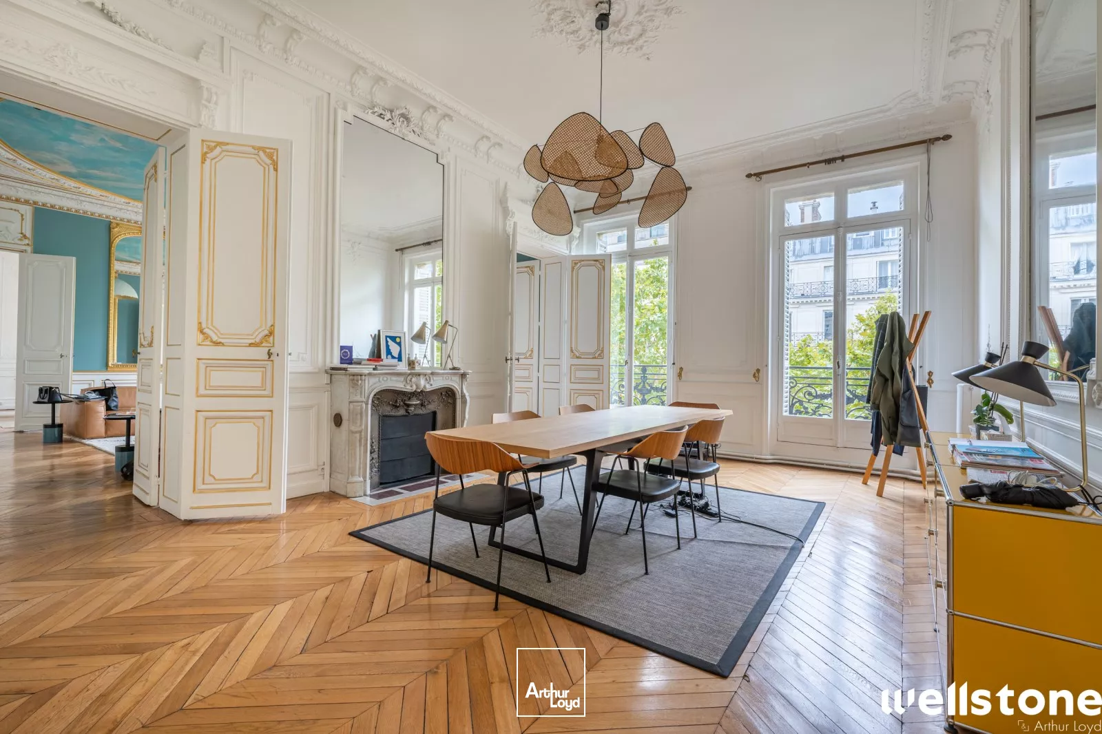 Bureaux à louer à PARIS 75008