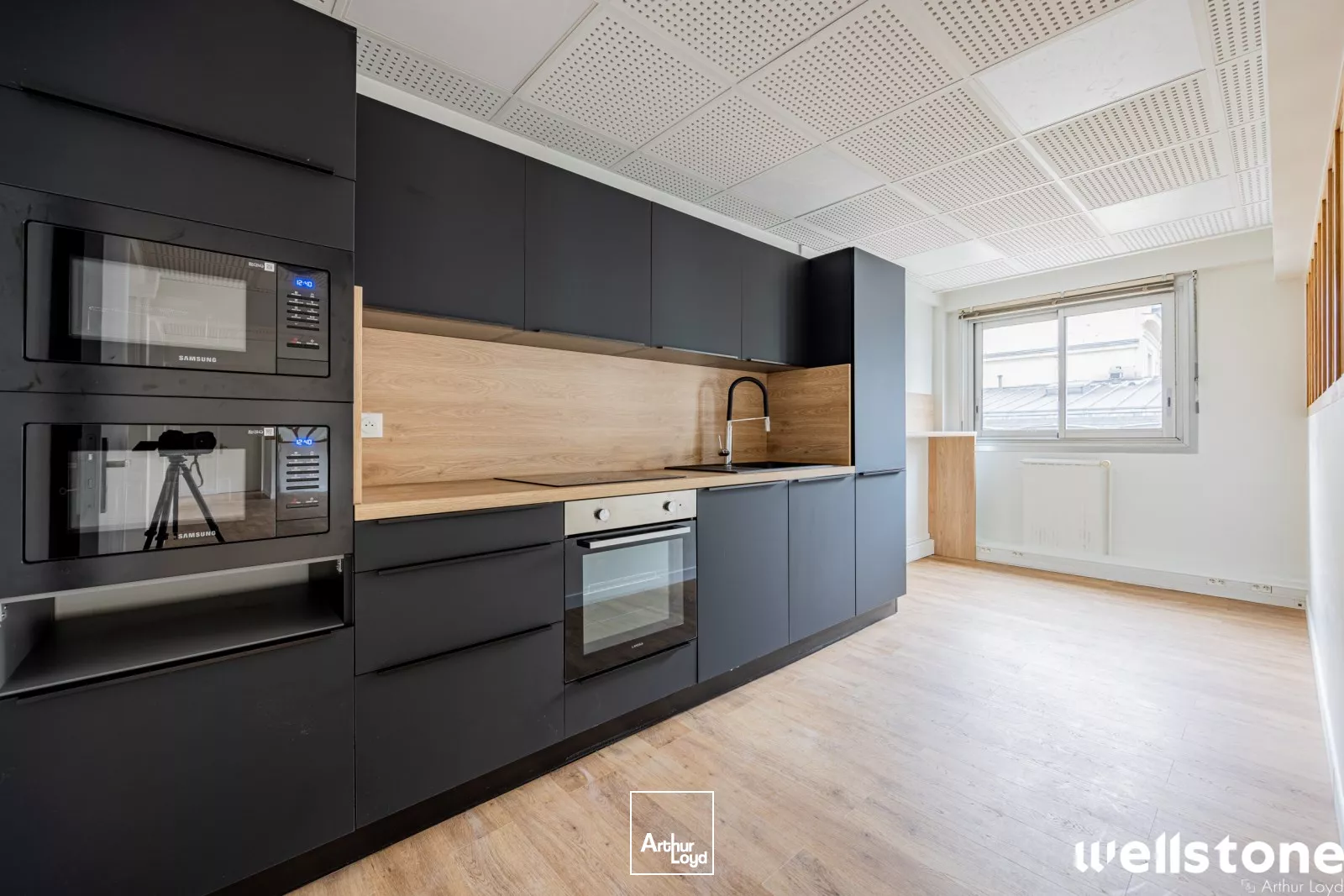 Bureaux à louer à PARIS 75008