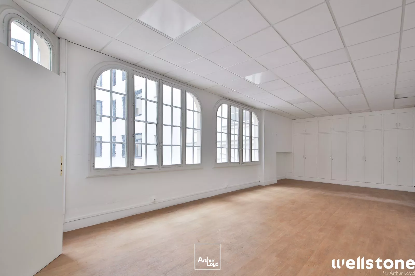 Bureaux à louer à PARIS 75008