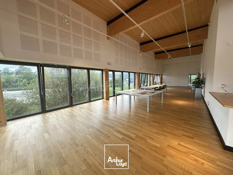 BUREAUX à VENDRE de 504 m²