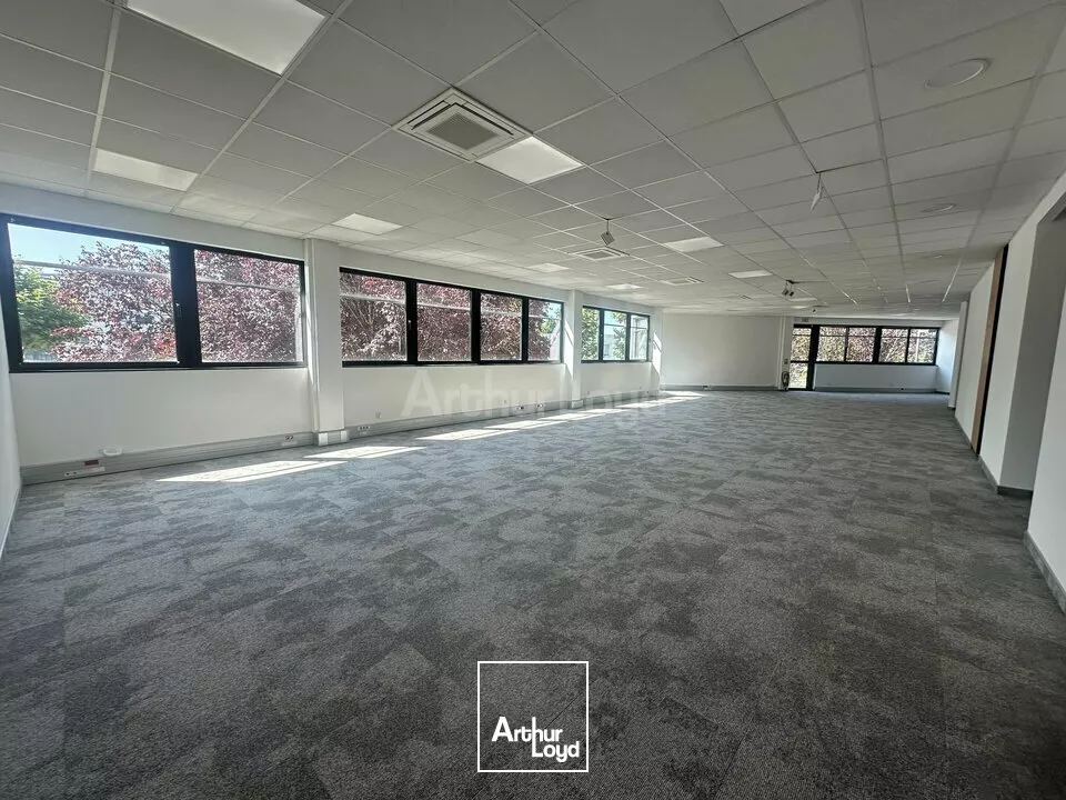 BUREAUX à LOUER de 176 m²