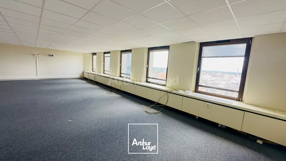 BUREAUX à VENDRE de 512 m²