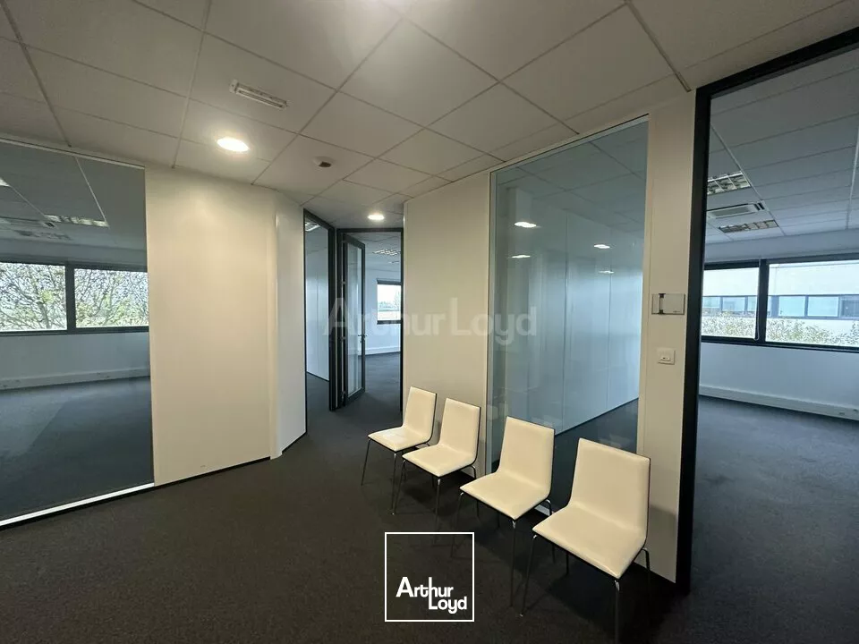 BUREAUX à LOUER de 456.75 m²