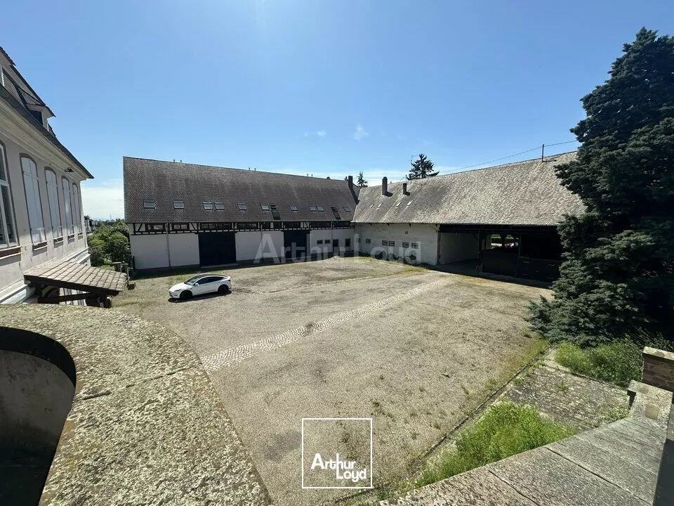 LOCAL D'ACTIVITE - ENTREPOT à VENDRE de 1025 m²