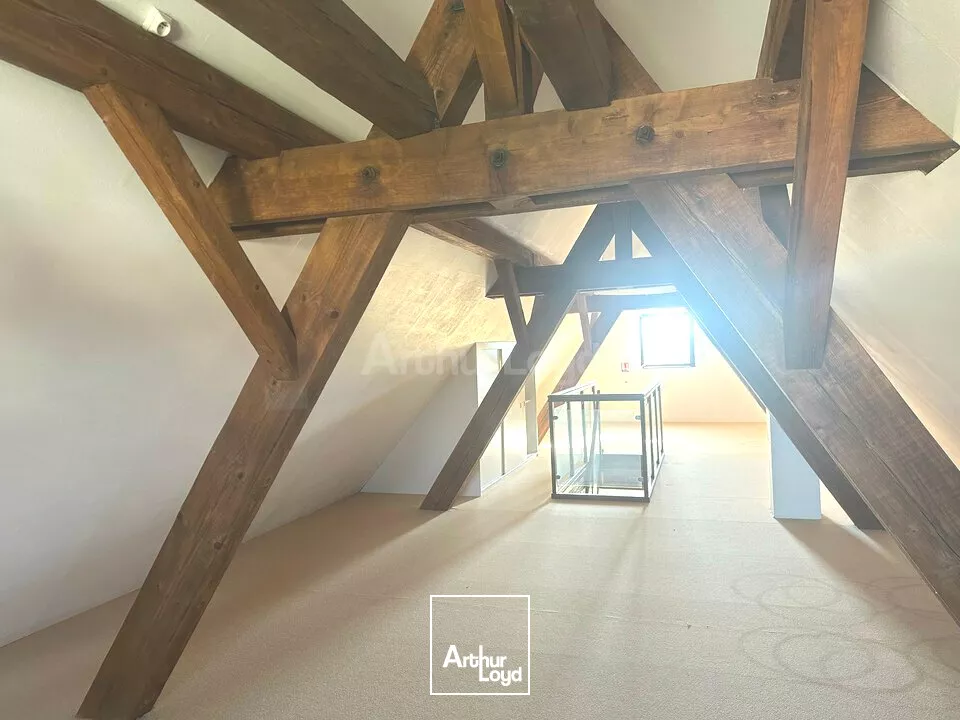 BUREAUX à LOUER de 151 m²