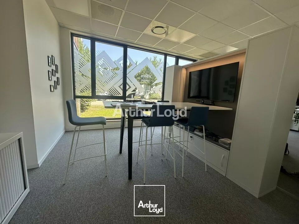 BUREAUX à LOUER de 559 m²