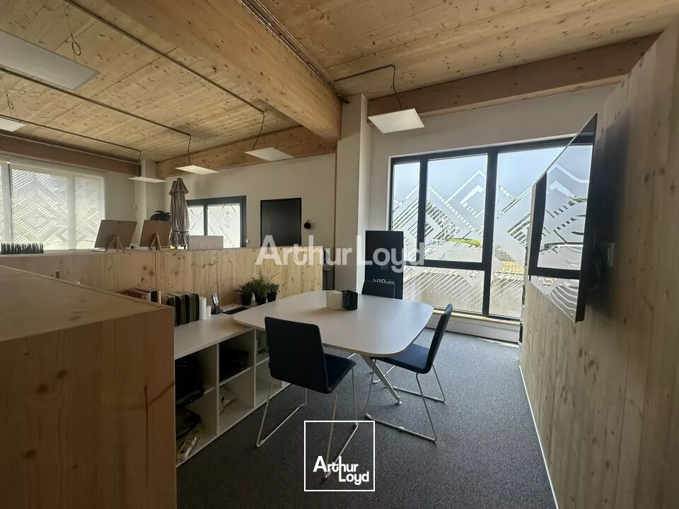 BUREAUX à LOUER de 559 m²
