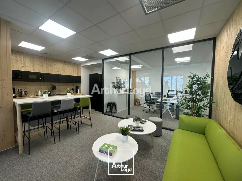 BUREAUX à LOUER de 559 m²