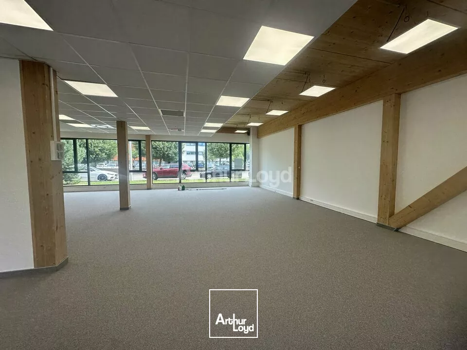 BUREAUX à LOUER de 559 m²
