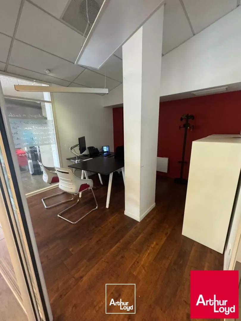 ANGLET EMPLACEMENT PREMIUM 156M2 SUR AXE PASSANT